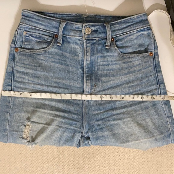 A&F Ultra-high Rise Distressed Jeans - Picture 7 of 8